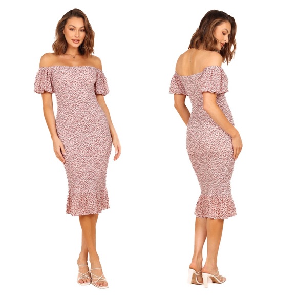 Petal & Pup Dresses & Skirts - Petal and Pup Claire Shirred Bodycon Off Shoulder Floral Midi Dress, Pink - 4
